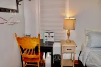 Victorian Home: Cozy 1st Floor Apartment Near Downtown - 2-نجوم