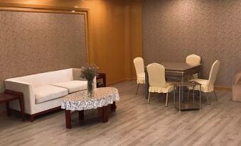 Qingmu Select Hotel (Danyang People's Hospital)