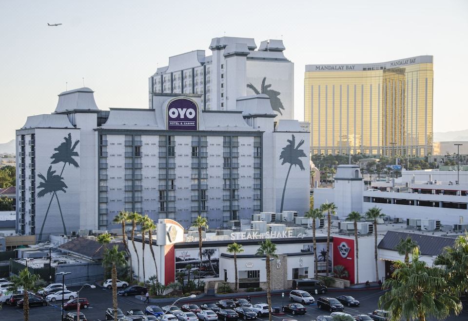 OYO Las Vegas Hotel & Casino