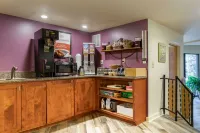 Econo Lodge Cherokee Near River Park - Aamiainen