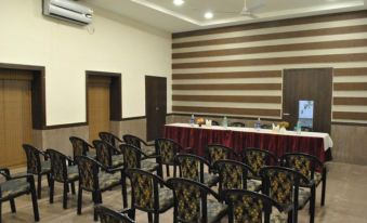 Hotel Swagath - Housity