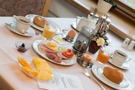 Hotel & Gasthof Hubertushöhe - Ihr Hotel für Urlaub Mit Hund Отели в г. Бад-Берлебург