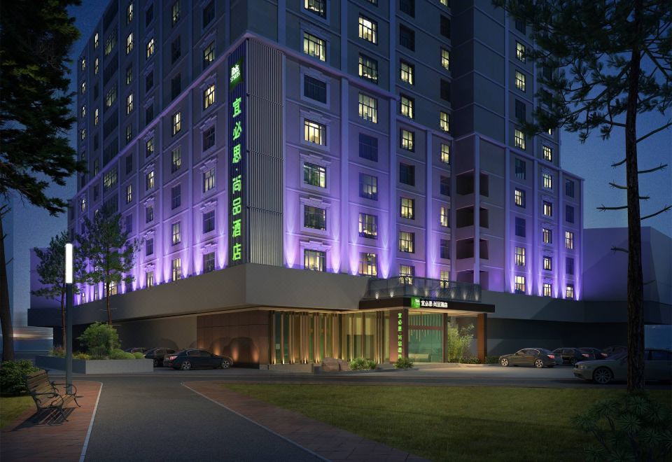 2. Ibis Sty..