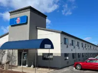 Motel 6 Green Bay, WI - Lambeau Hotels in Ashwaubenon