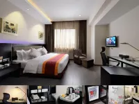 E-Red Hotel Kuantan Hoteles cerca de Teluk Chempedak