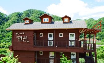 Yeongwol Riverside White House Pension