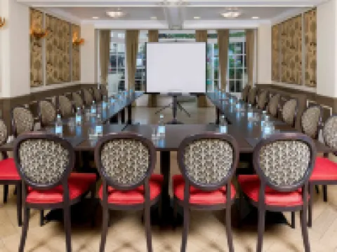 巴斯弗朗西斯飯店