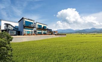 Gyeongju Majung Pool Villa