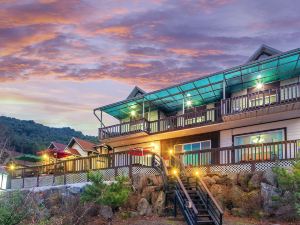 Gapyeong Gold Castle Pension