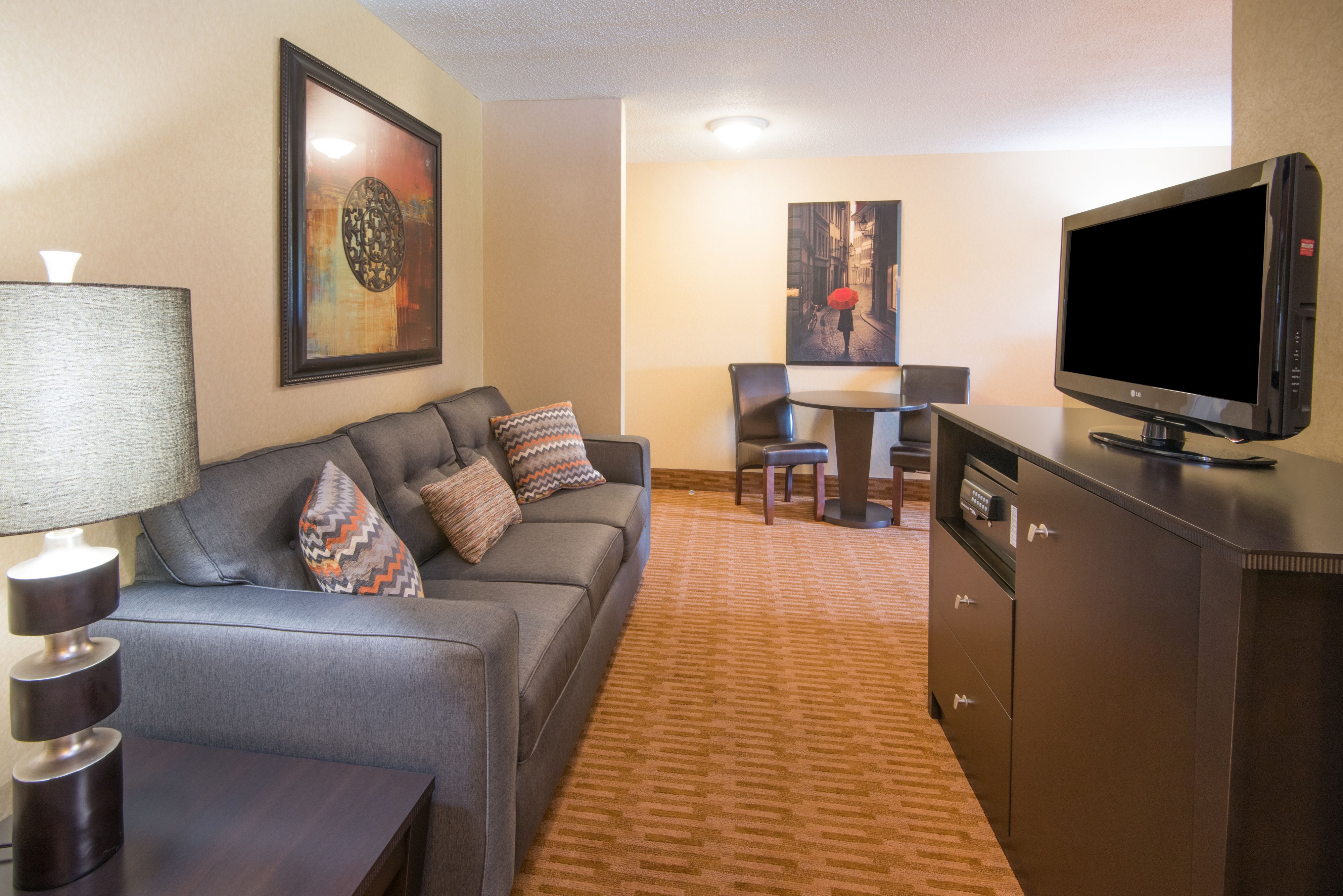 Holiday Inn Express & Suites Sharon-Hermitage, an Ihg Hotel