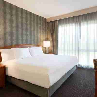 Embassy Suites by Hilton Nashville South Cool Springs Rooms