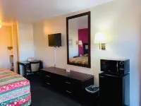 Luxury Inn - Motels