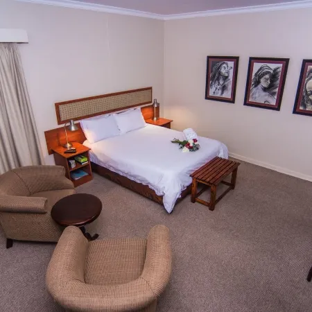 Adelante Lodge