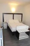 Hôtel Etang des Reynats فنادق في Chancelade
