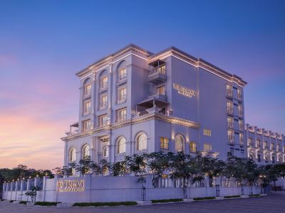 Hotel Hillock Ahmedabad