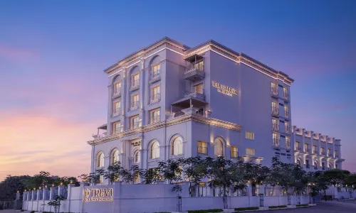 Hotel Hillock Ahmedabad
