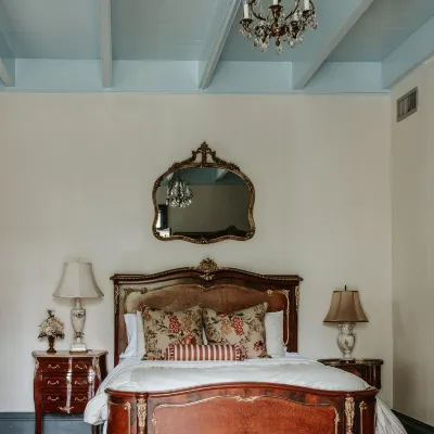Maison Mouton Bed & Breakfast Hotels near Donlon Park