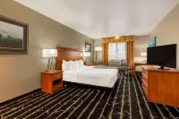 La Quinta Inn & Suites by Wyndham Vancouver Hotels in Hazel Dell North