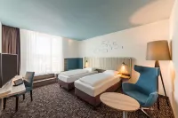 Park Inn by Radisson Neumarkt Hotels near Bankl mit Steinfiguren - Kreuzberg Deining
