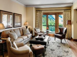 The St. Regis Residences Deer Valley