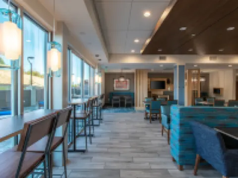 Holiday Inn Express & Suites GAINESVILLE - LAKE LANIER AREA by IHG Hotels in Gainesville