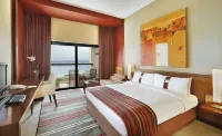 Holiday Inn Resort DEAD SEA by IHG - bar