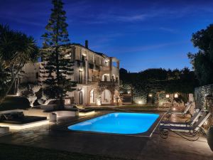 Bozonos Luxury Villa