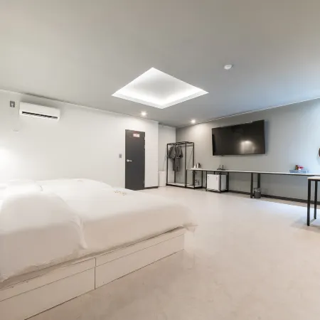 Donghae Hotel East
