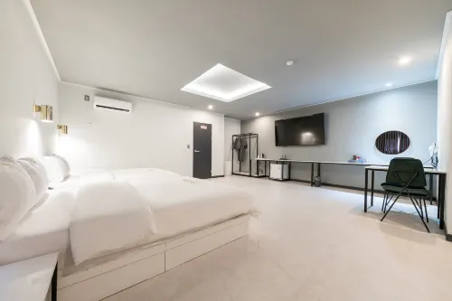 Donghae Hotel East Hotels in Donghae-si