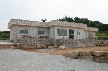 Wando Cheongsando Yeonjo Pension
