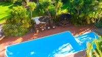 Scenic Hotel Bay of Islands - piscina