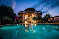 Murat Pasha Mansion - Bãi biển