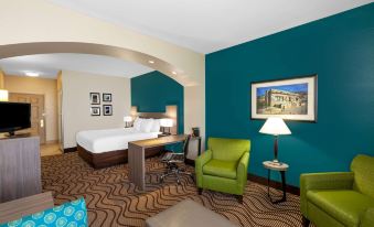 La Quinta Inn & Suites by Wyndham Midland North