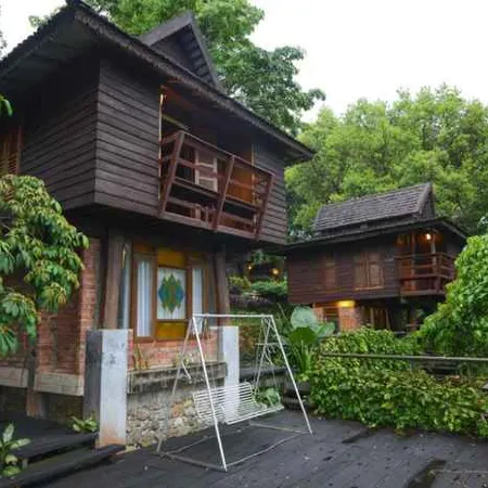 MaliHom Private Estate Отели в г. Остров Балик