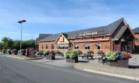 Premier Inn Manchester Tameside Hyde Hotel di Marple Bridge