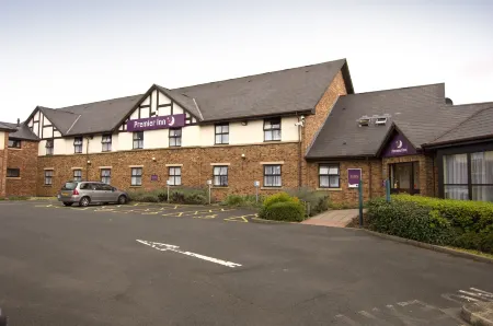 Premier Inn Solihull (Hockley Heath, M42) Отели в г. Бодесерт