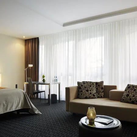 Boston Hotel HH Отели рядом с достопримечательностью «Пивоваренный завод компании Holsten-Brauerei»