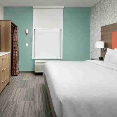 Home2 Suites by Hilton Edison Rooms