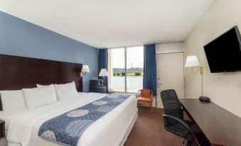 Days Inn by Wyndham Statesville