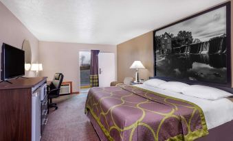 Super 8 by Wyndham Locust Grove