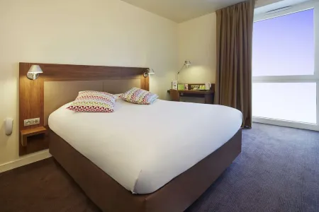 Hotel Campanile Paris - Saclay