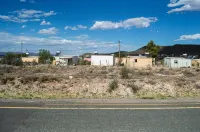 Semeni Asante Guesthouse Getaway Hotels in Pimville