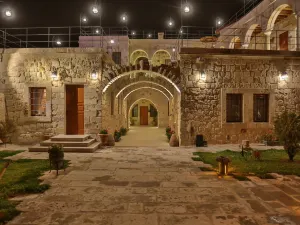 Acropolis Cave Suite