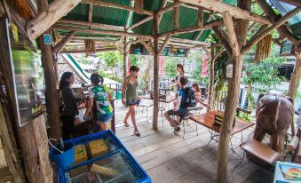 Tropical Garden Bungalow