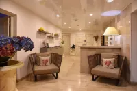 Hôtel & Résidence le Subrini Hotels in Ота