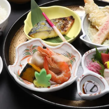 Nagoya Kanayama Hotel Отели рядом с достопримечательностью «Нагоя ТВ»