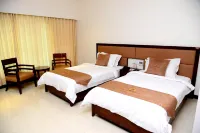 Hotel Masineni Grand - parking