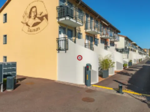 Tasman S16/R 뽀흐-발레 호텔