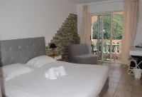 Hôtel Bella Vista Hotels in Ота