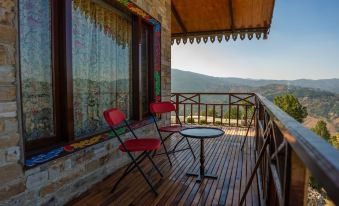 BluSalzz Homes - the Himalayan Bungalow, Almora - Uttarakhand